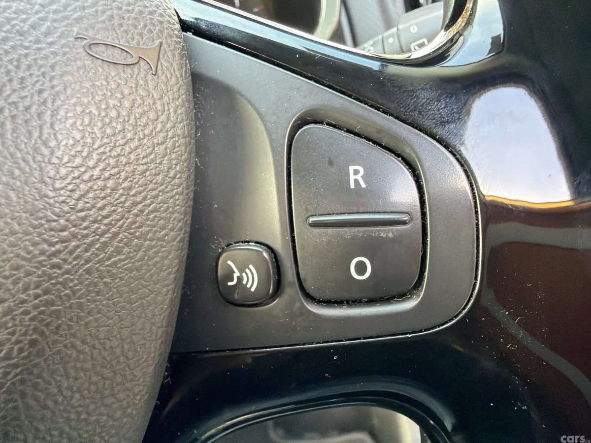 Renault Clio Hatchback, Petrol, 2016, White