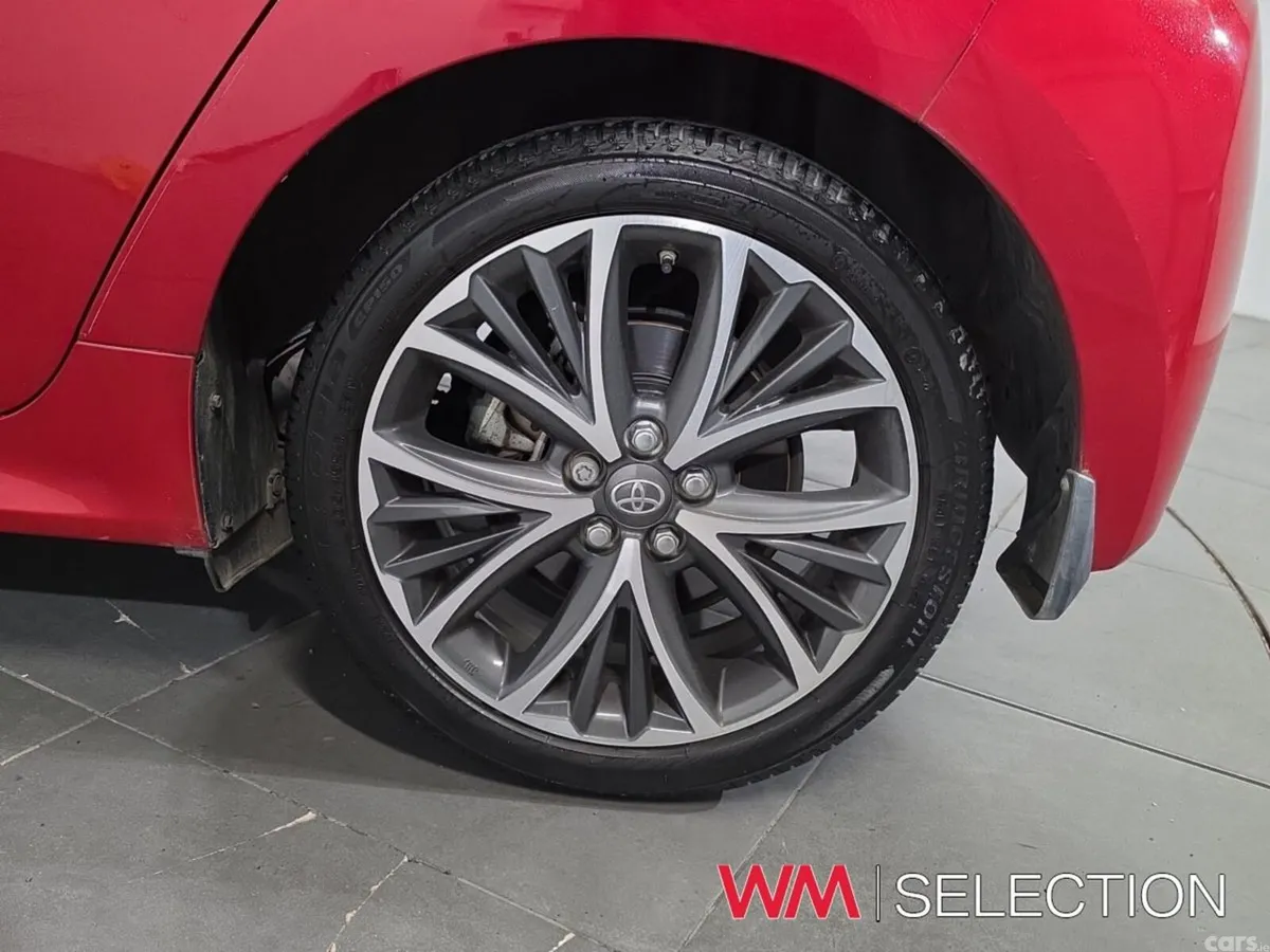 Toyota Yaris Hatchback, Petrol Hybrid, 2023, Red