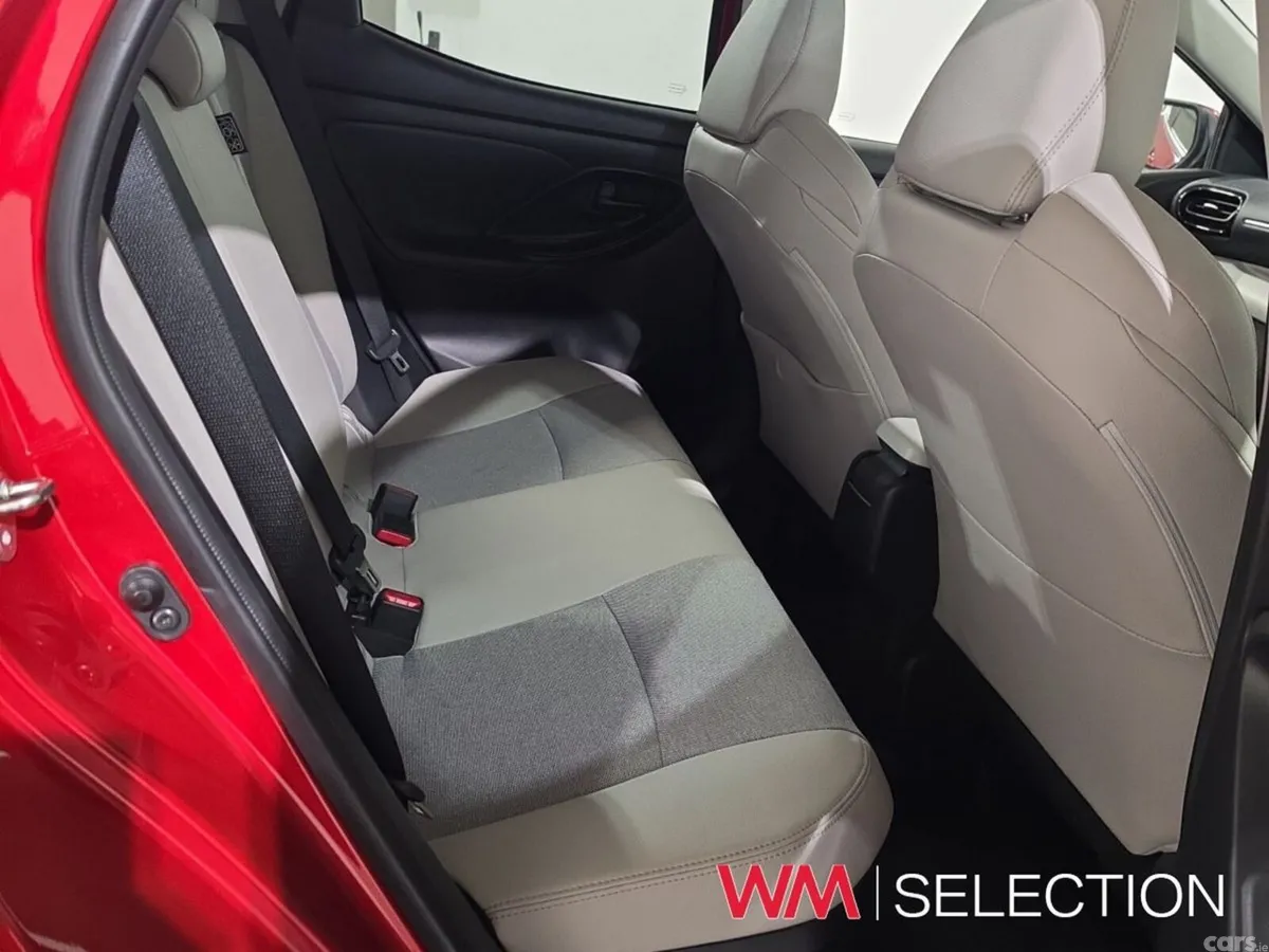 Toyota Yaris Hatchback, Petrol Hybrid, 2023, Red