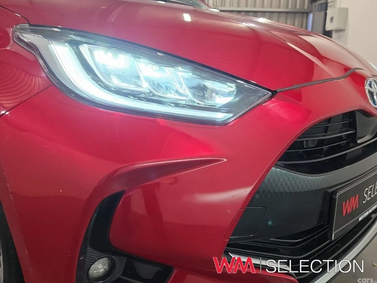 Toyota Yaris Hatchback, Petrol Hybrid, 2023, Red
