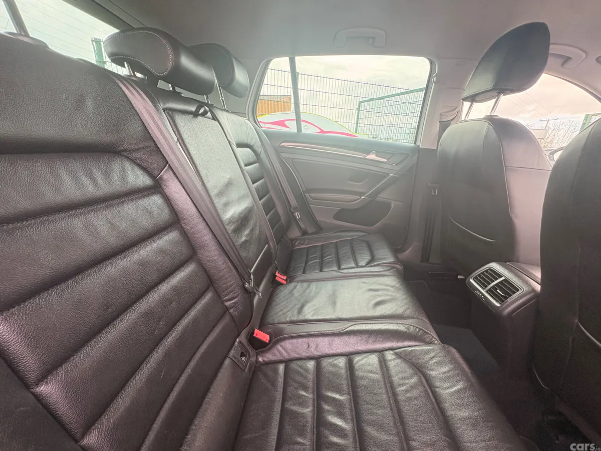 Volkswagen Golf Estate, Diesel, 2017, White