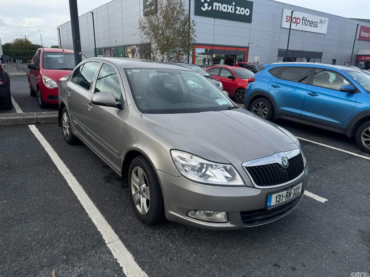 Skoda Octavia Saloon, Diesel, 2013, Beige