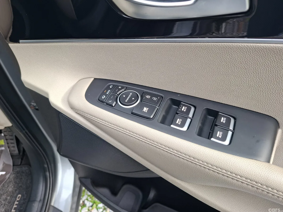 Kia Sorento SUV, Diesel, 2019, Grey