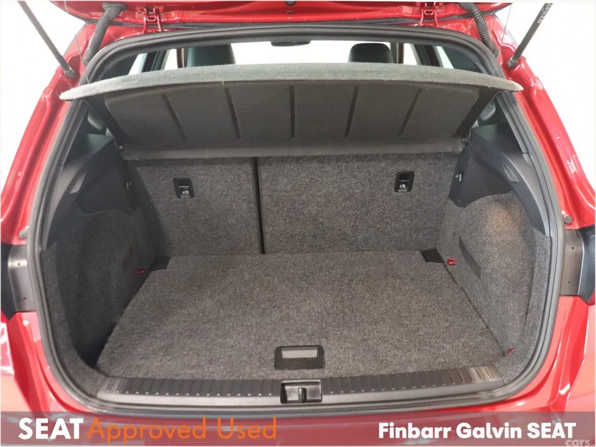 SEAT Arona SUV, Petrol, 2023, Red