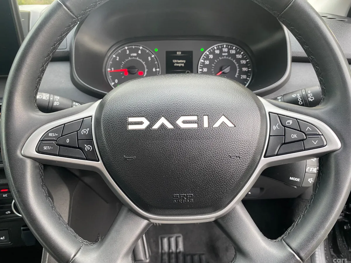 Dacia Jogger MPV, Petrol, 2024, Black