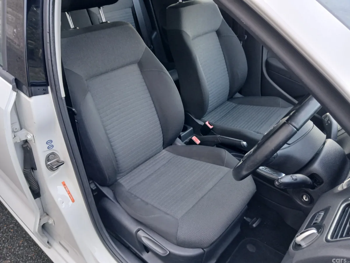 Volkswagen Polo Hatchback, Petrol, 2013, White