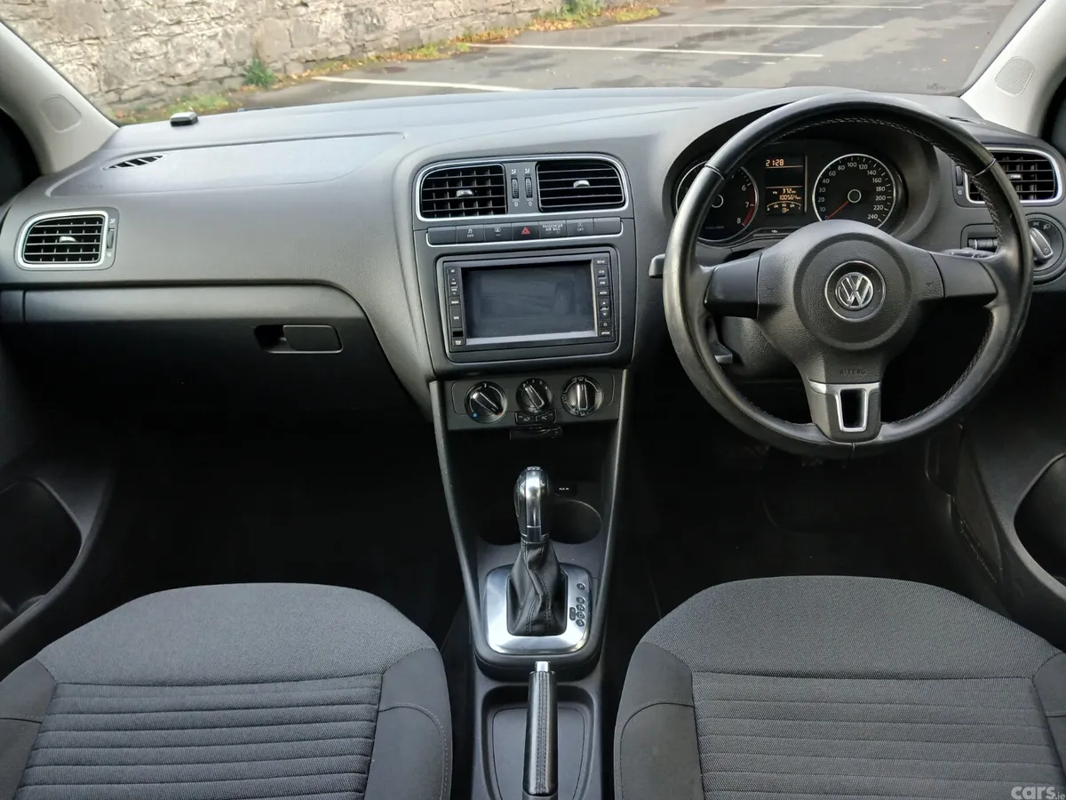 Volkswagen Polo Hatchback, Petrol, 2013, White