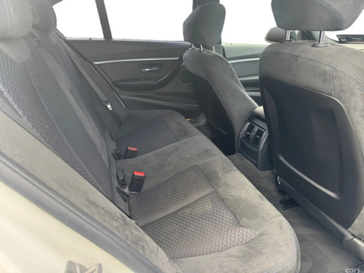 BMW 3-Series Saloon, Petrol Plug-in Hybrid, 2018, White