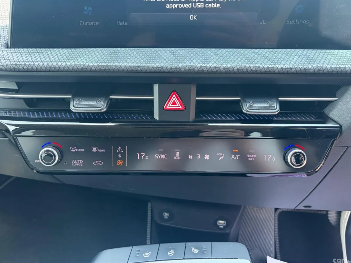Kia EV6 MPV, Electric, 2022, Blue