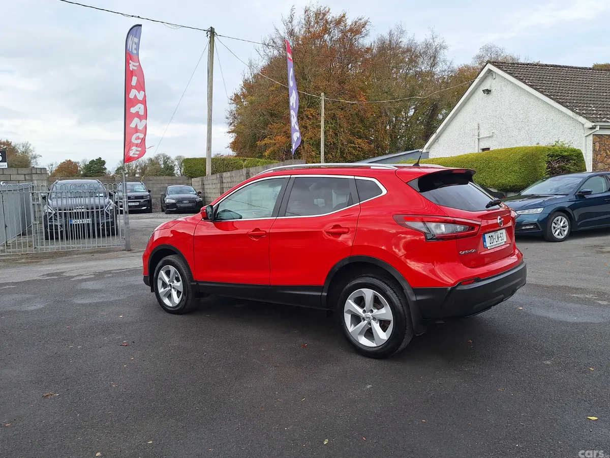 Nissan Qashqai MPV, Diesel, 2020, Red