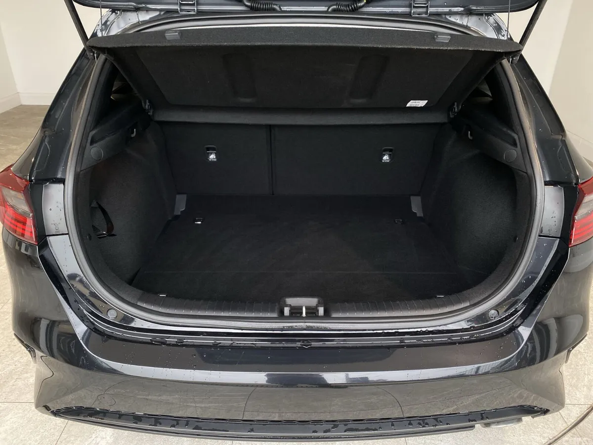 Kia Ceed Hatchback, Diesel Hybrid, 2021, Black