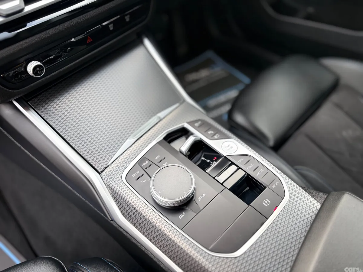 BMW 3-Series Saloon, Petrol Hybrid, 2023, Black