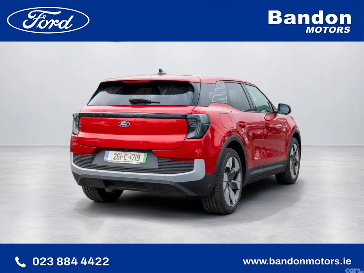 Ford Explorer MPV, Electric, 2026, Red
