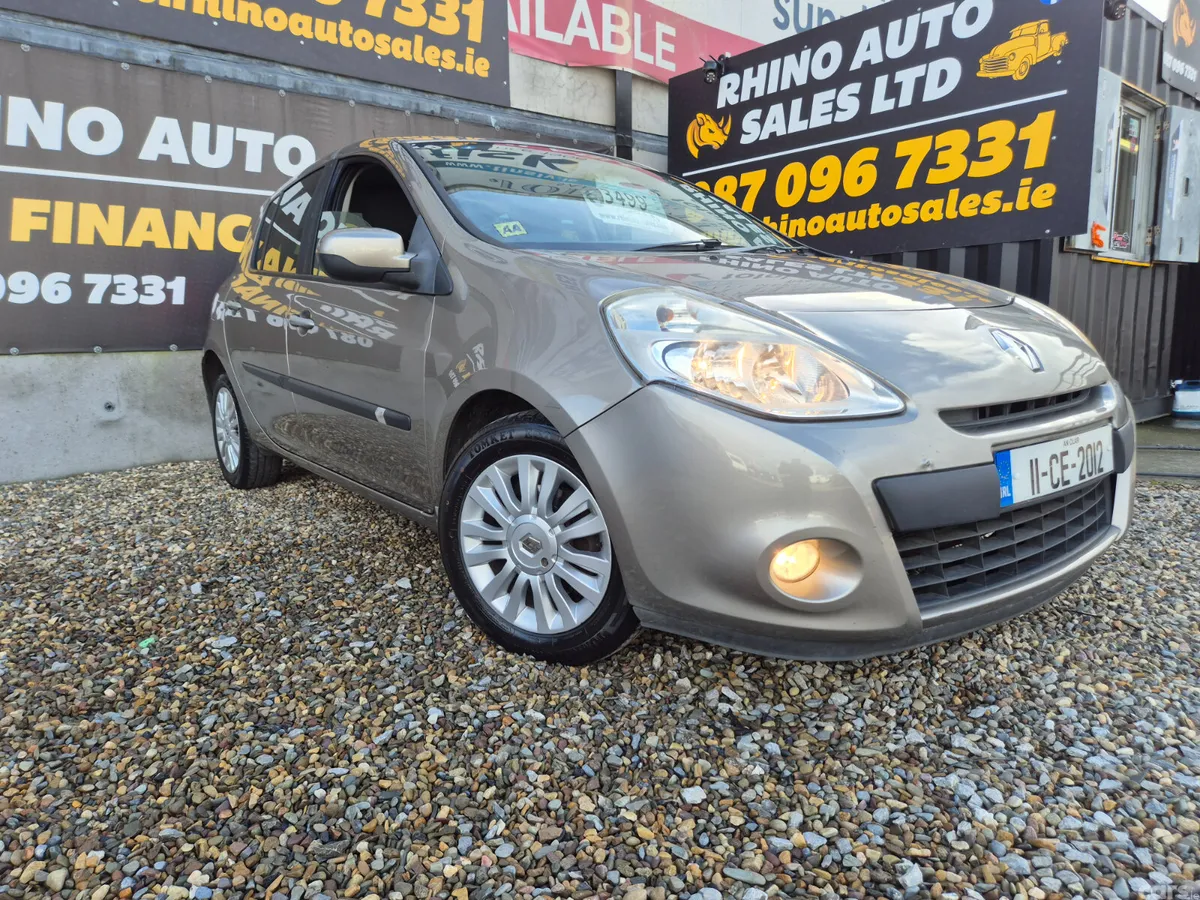Renault Clio Hatchback, Petrol, 2011, Gold