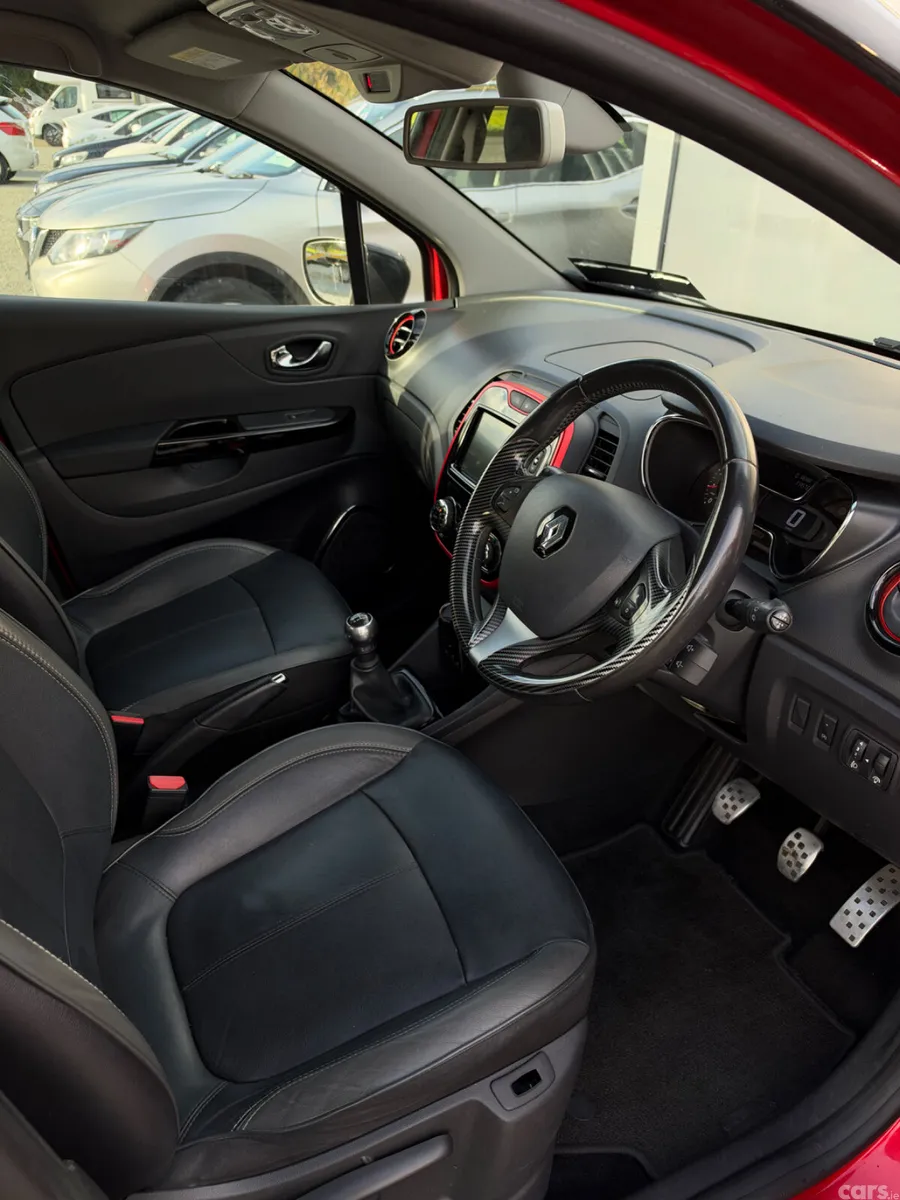 Renault Captur Hatchback, Diesel, 2017, Red