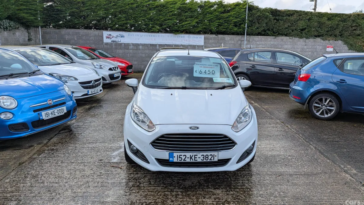 Ford Fiesta Hatchback, Petrol, 2015, White