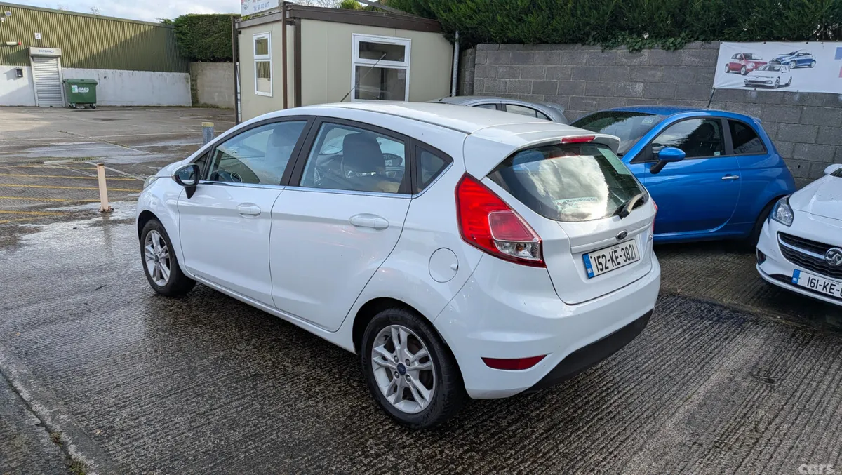Ford Fiesta Hatchback, Petrol, 2015, White