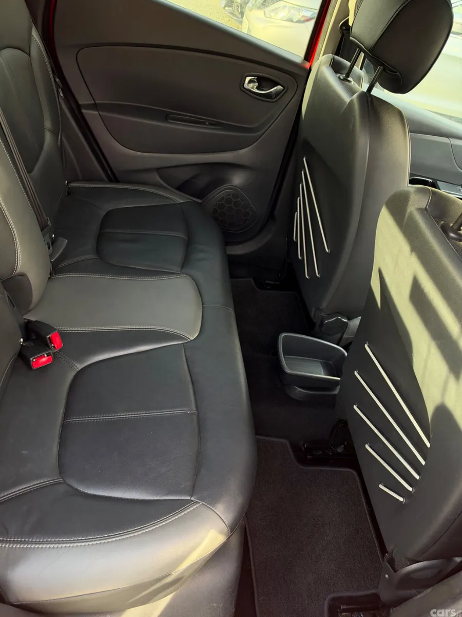 Renault Captur Hatchback, Diesel, 2017, Red