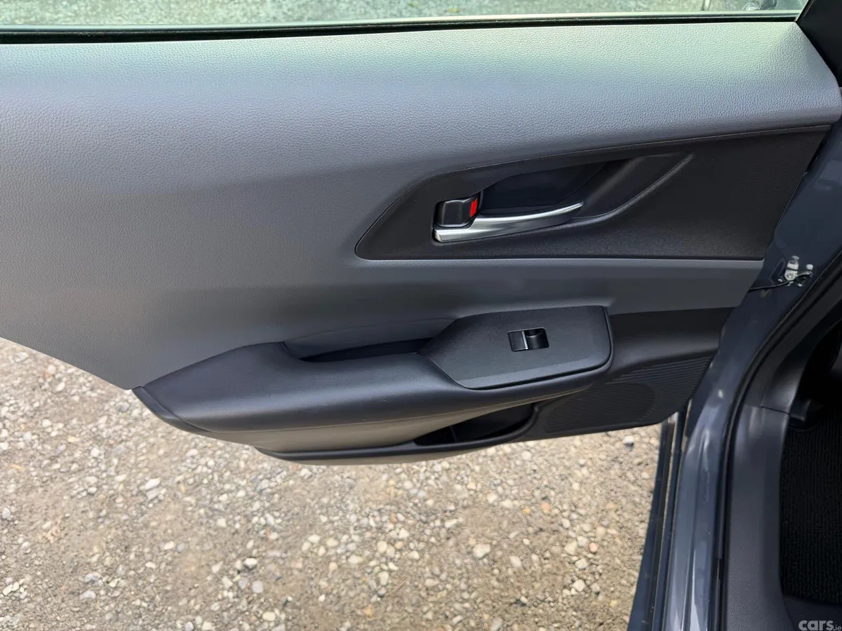 Toyota Prius Saloon, Petrol Hybrid, 2023, Blue