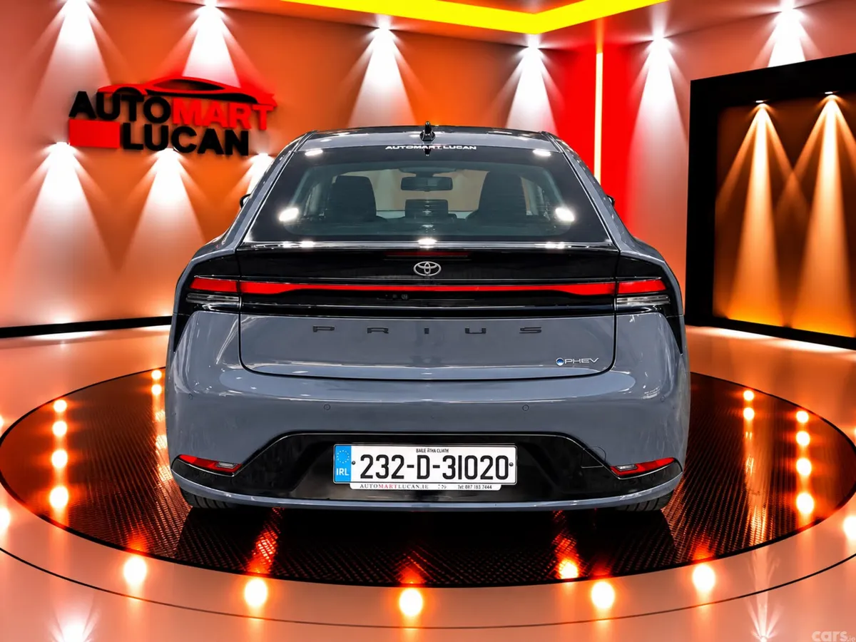 Toyota Prius Saloon, Petrol Hybrid, 2023, Blue