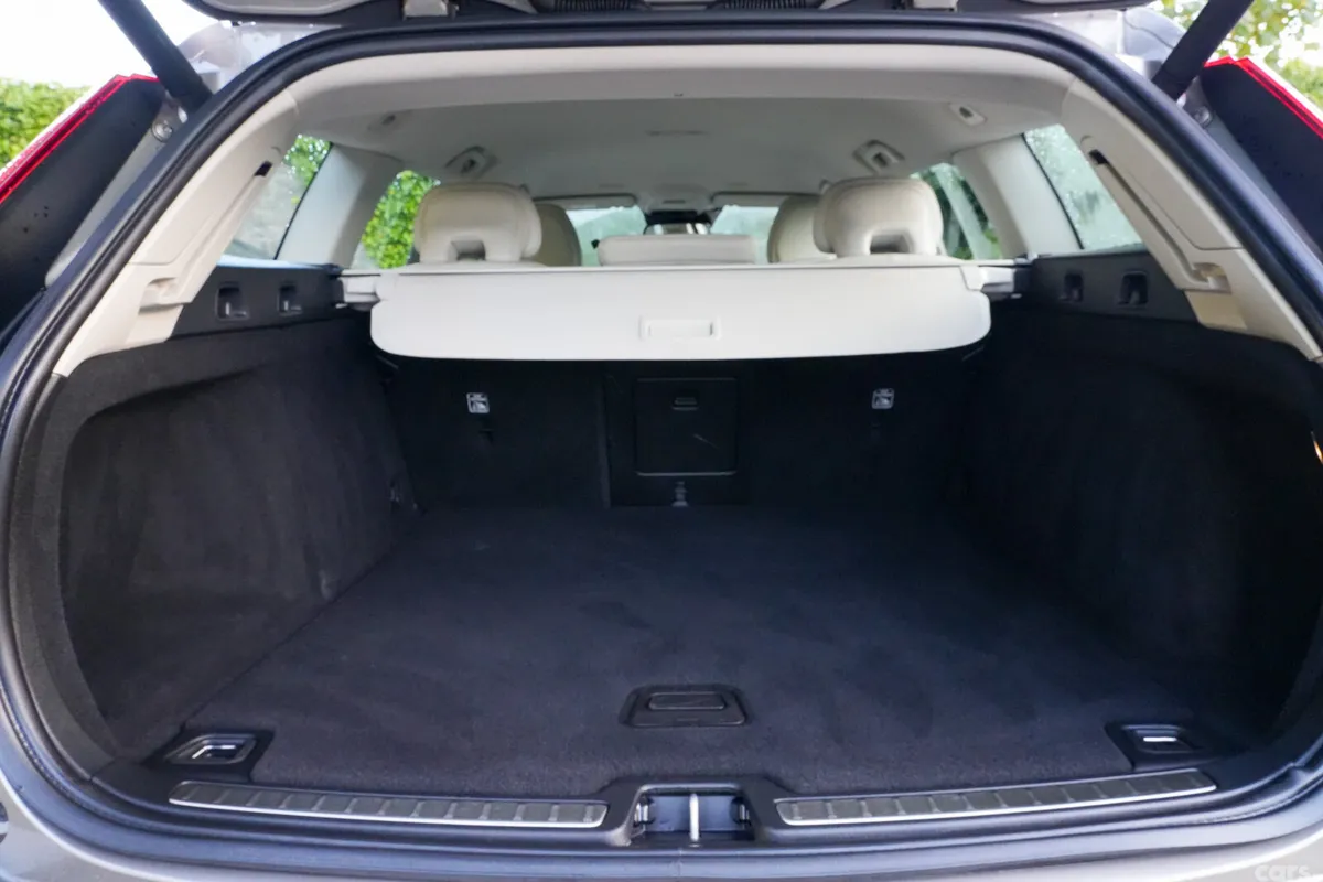 Volvo V60 Estate, Diesel, 2018, Grey