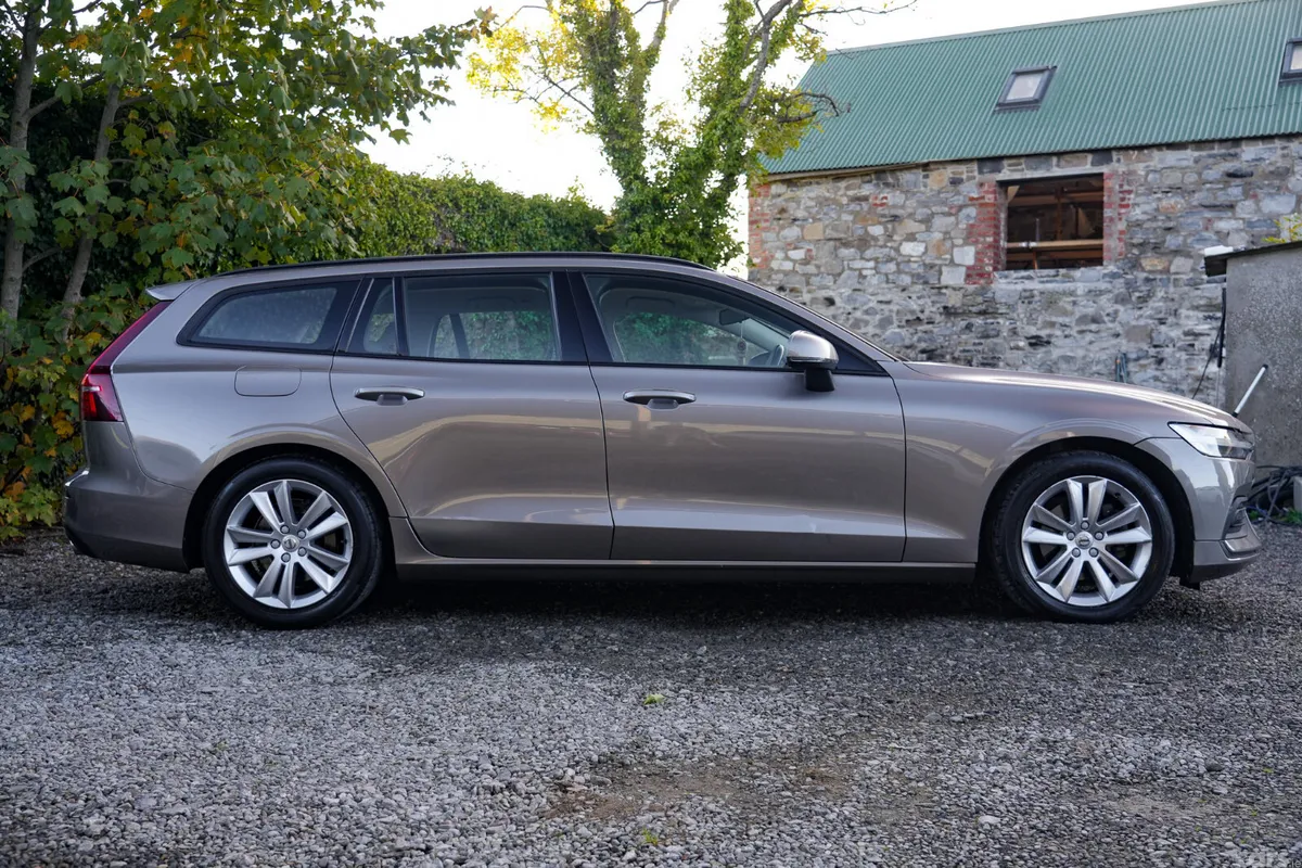 Volvo V60 Estate, Diesel, 2018, Grey