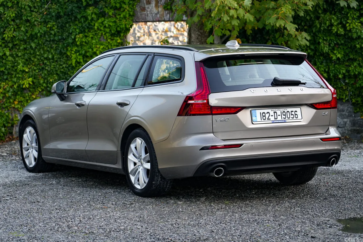 Volvo V60 Estate, Diesel, 2018, Grey