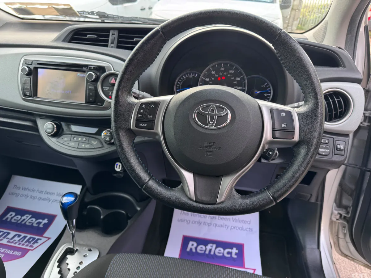 Toyota Yaris Hatchback, Petrol Hybrid, 2013, Silver