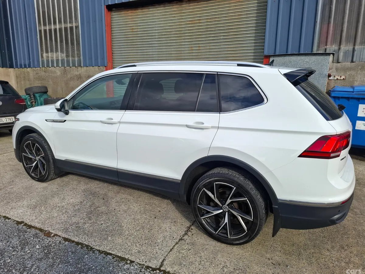 Volkswagen Tiguan SUV, Petrol, 2023, White