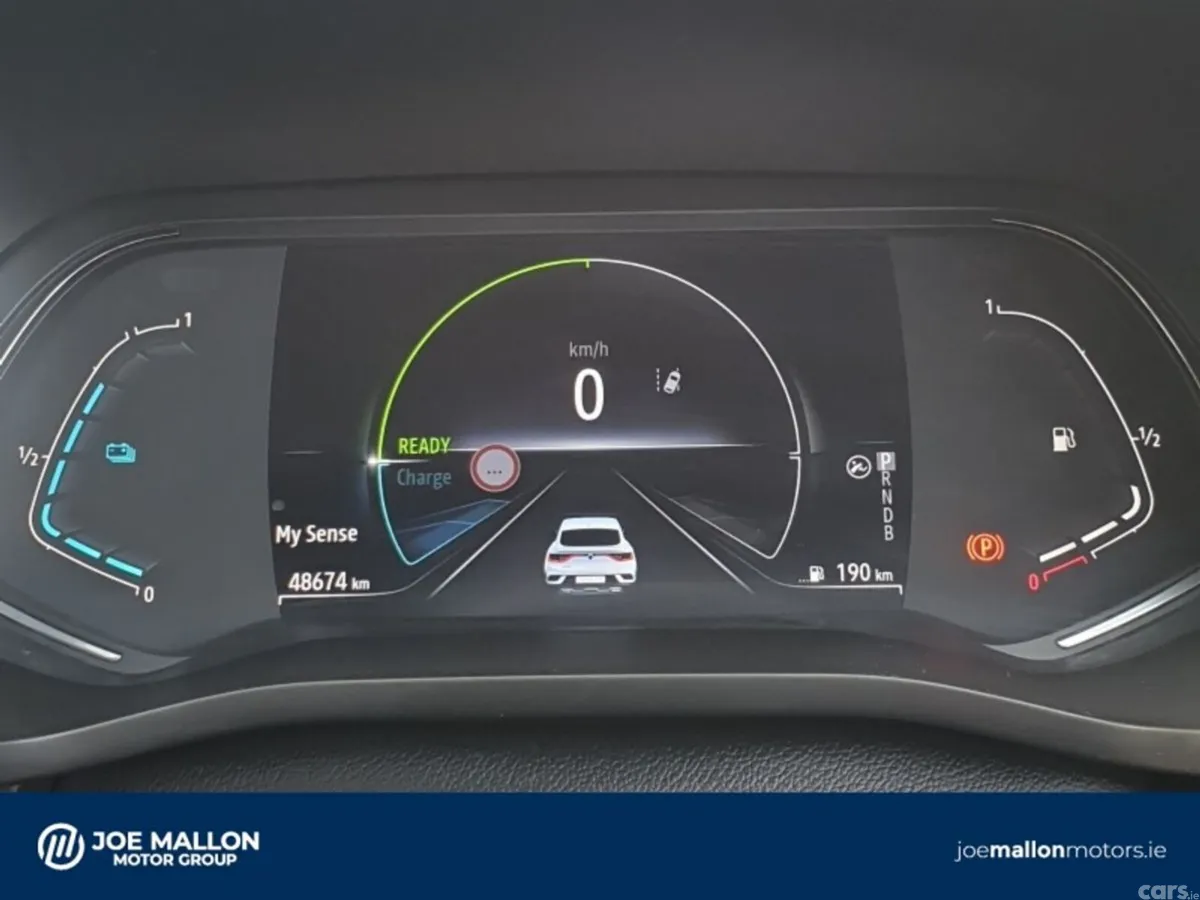 Renault Arkana Hatchback, Petrol, 2022, Red