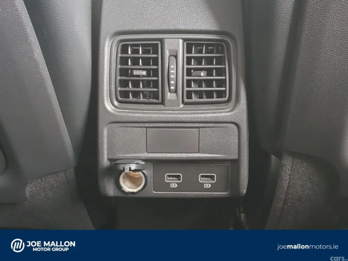 Renault Arkana Hatchback, Petrol, 2022, Red