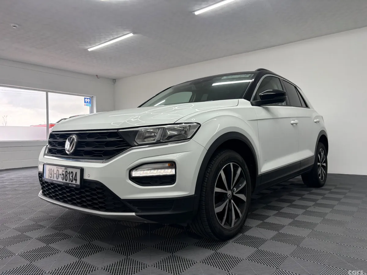 Volkswagen T-Roc SUV, Petrol, 2019, White