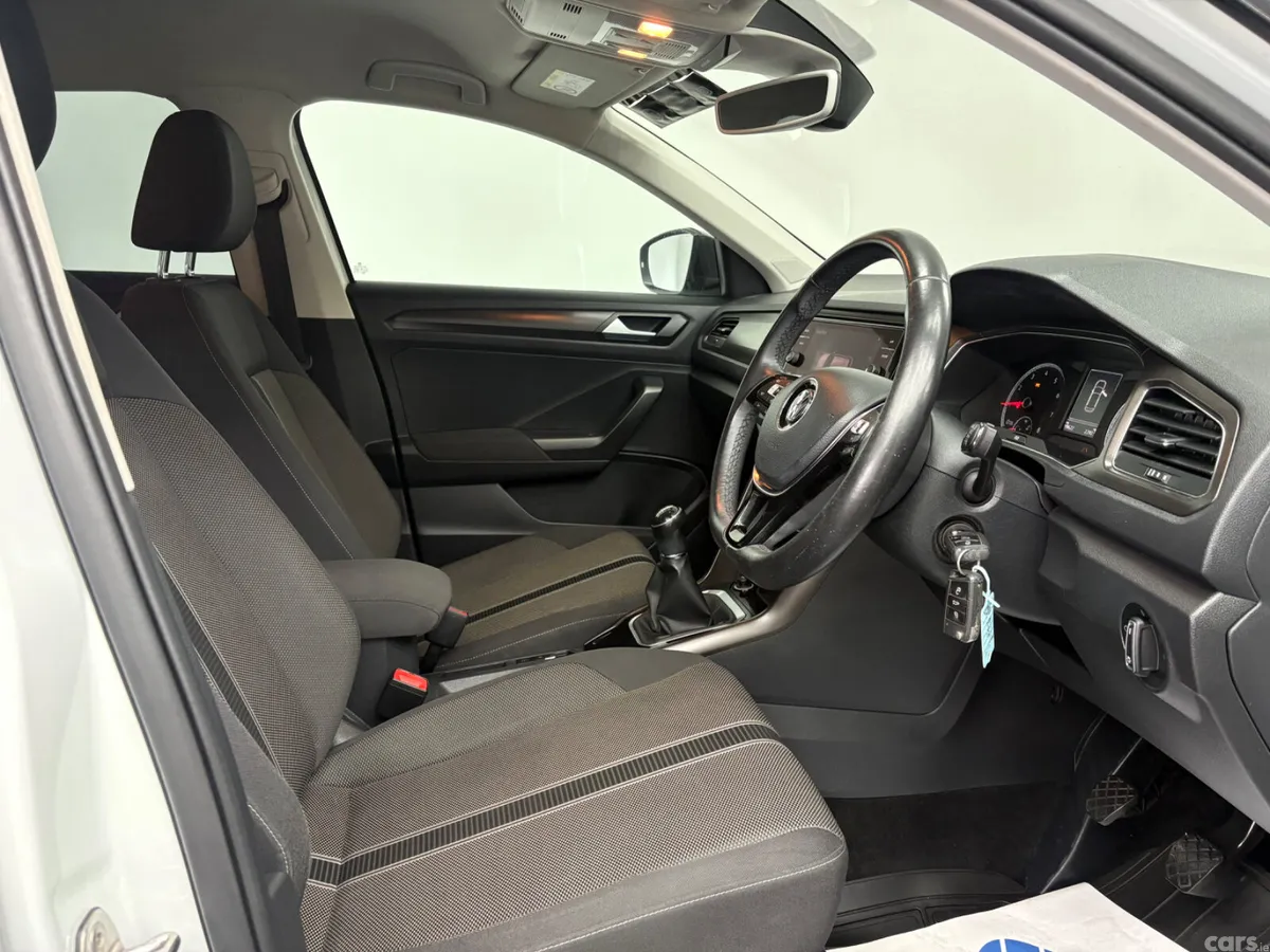 Volkswagen T-Roc SUV, Petrol, 2019, White