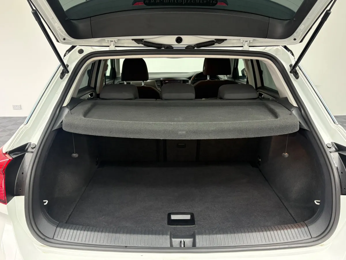 Volkswagen T-Roc SUV, Petrol, 2019, White