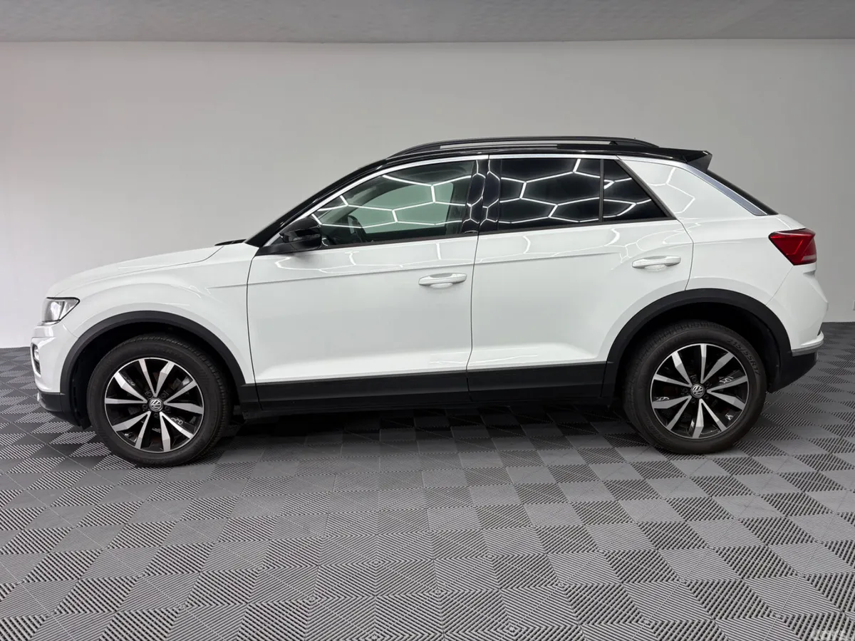 Volkswagen T-Roc SUV, Petrol, 2019, White