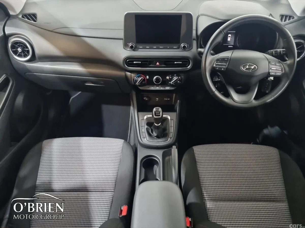 Hyundai KONA MPV, Petrol, 2022, Black