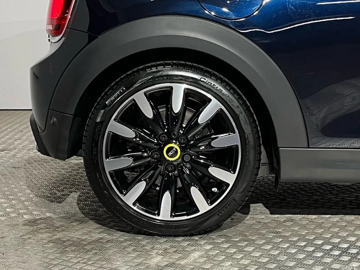 Mini Cooper Hatchback, Electric, 2023, Blue
