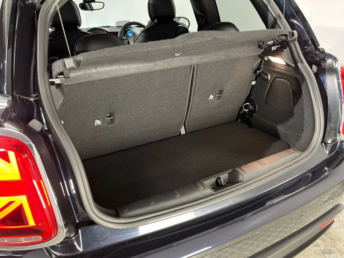 Mini Cooper Hatchback, Electric, 2023, Blue