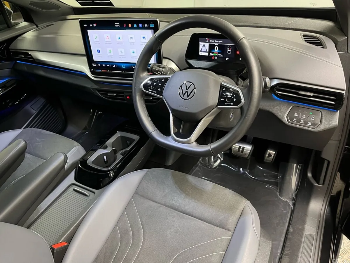 Volkswagen ID.4 SUV, Electric, 2025, Black