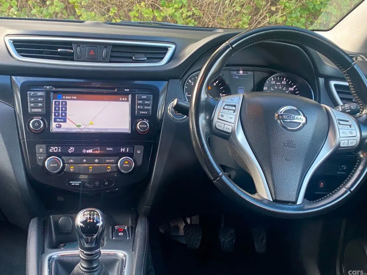 Nissan Qashqai Hatchback, Diesel, 2016, Grey