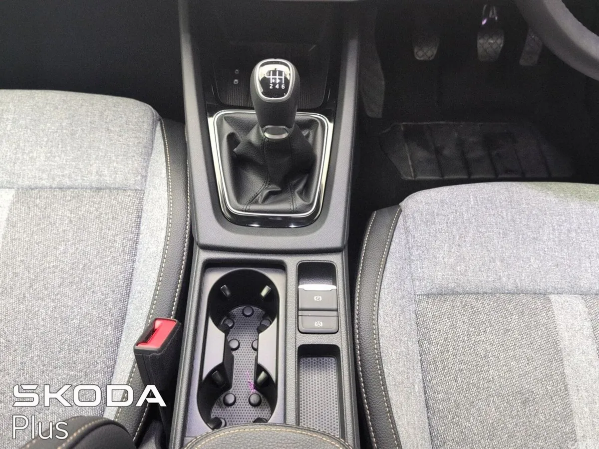 Skoda Octavia Saloon, Diesel, 2026, Grey
