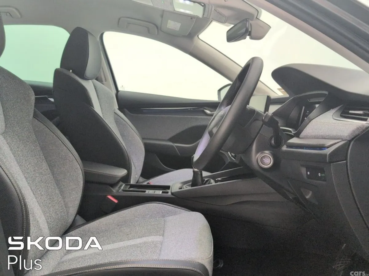 Skoda Octavia Saloon, Diesel, 2026, Grey