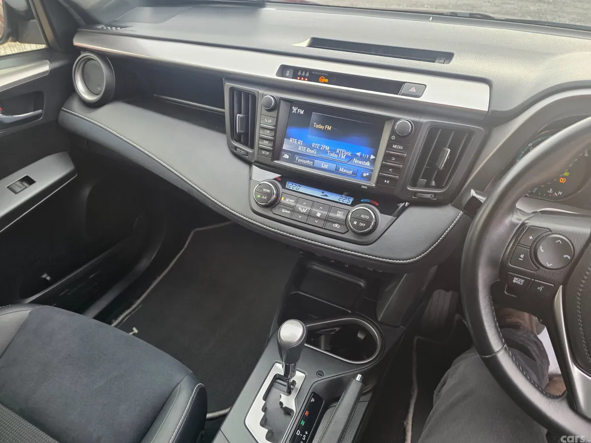 Toyota RAV4 SUV, Petrol Hybrid, 2016, Red