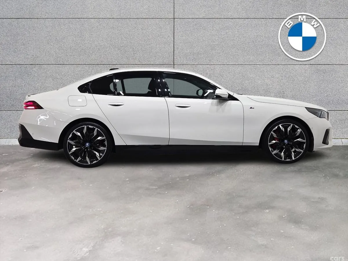 BMW 5-Series Saloon, Petrol Plug-in Hybrid, 2024, White