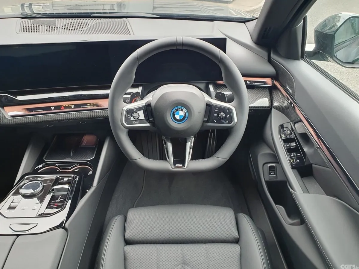 BMW 5-Series Saloon, Petrol Plug-in Hybrid, 2026, Green