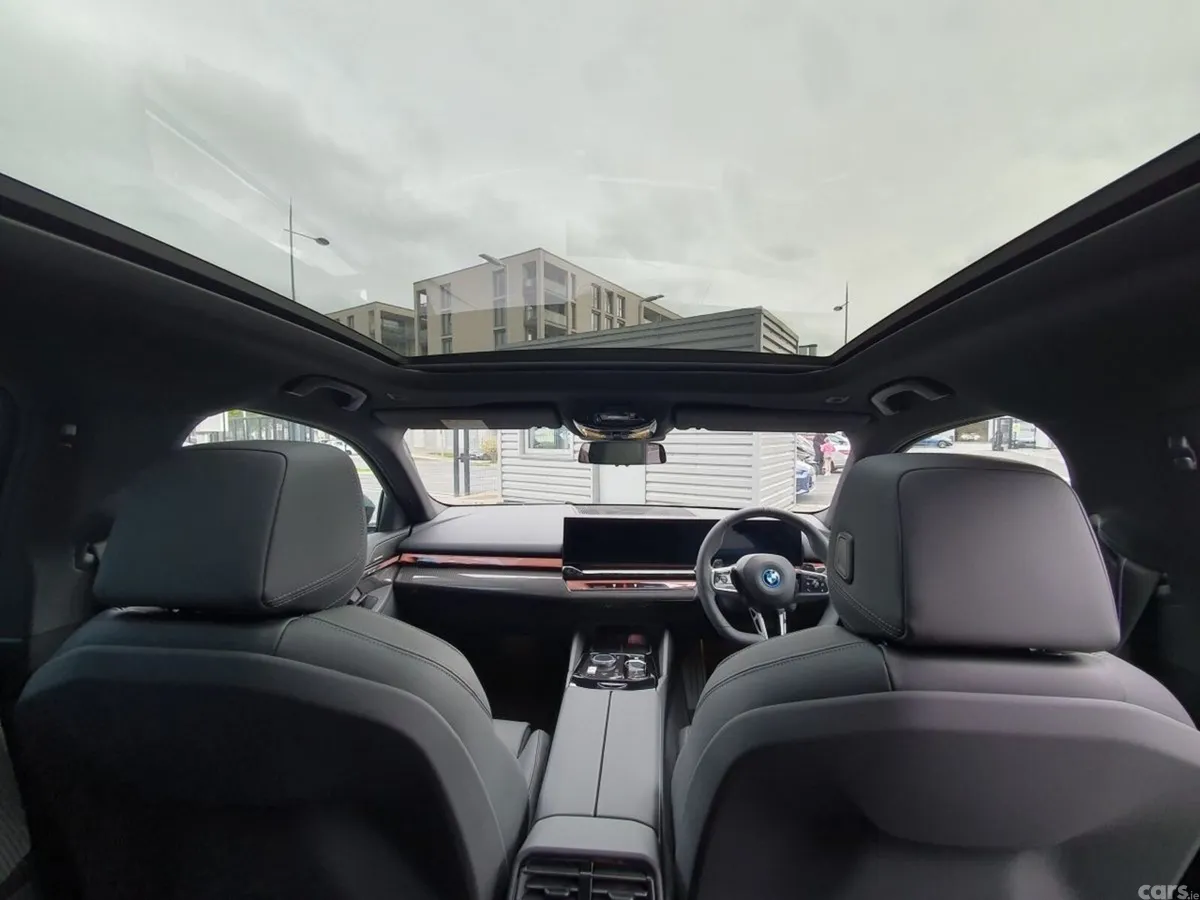 BMW 5-Series Saloon, Petrol Plug-in Hybrid, 2026, Green