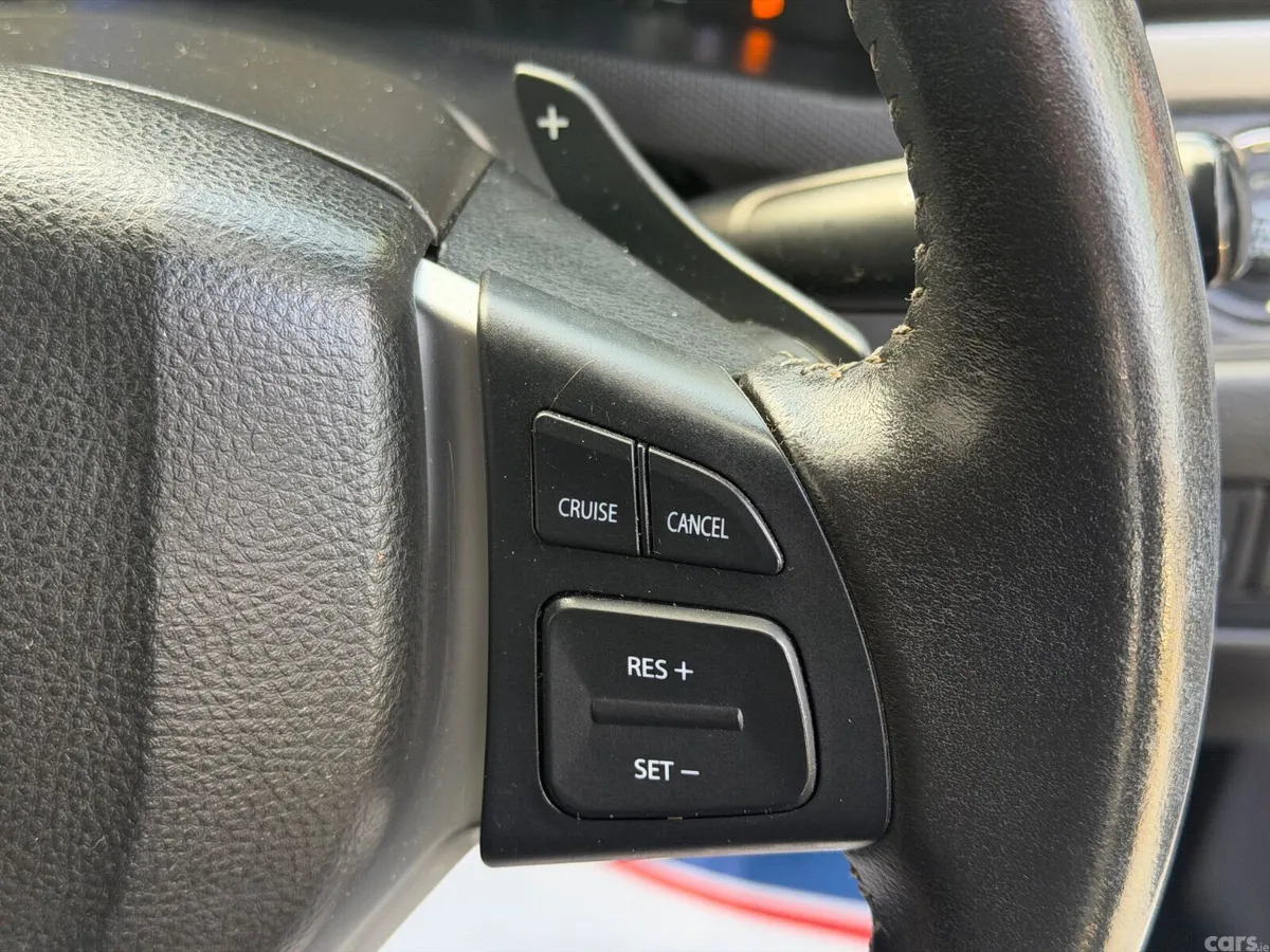 Suzuki Swift Hatchback, Petrol, 2015, White