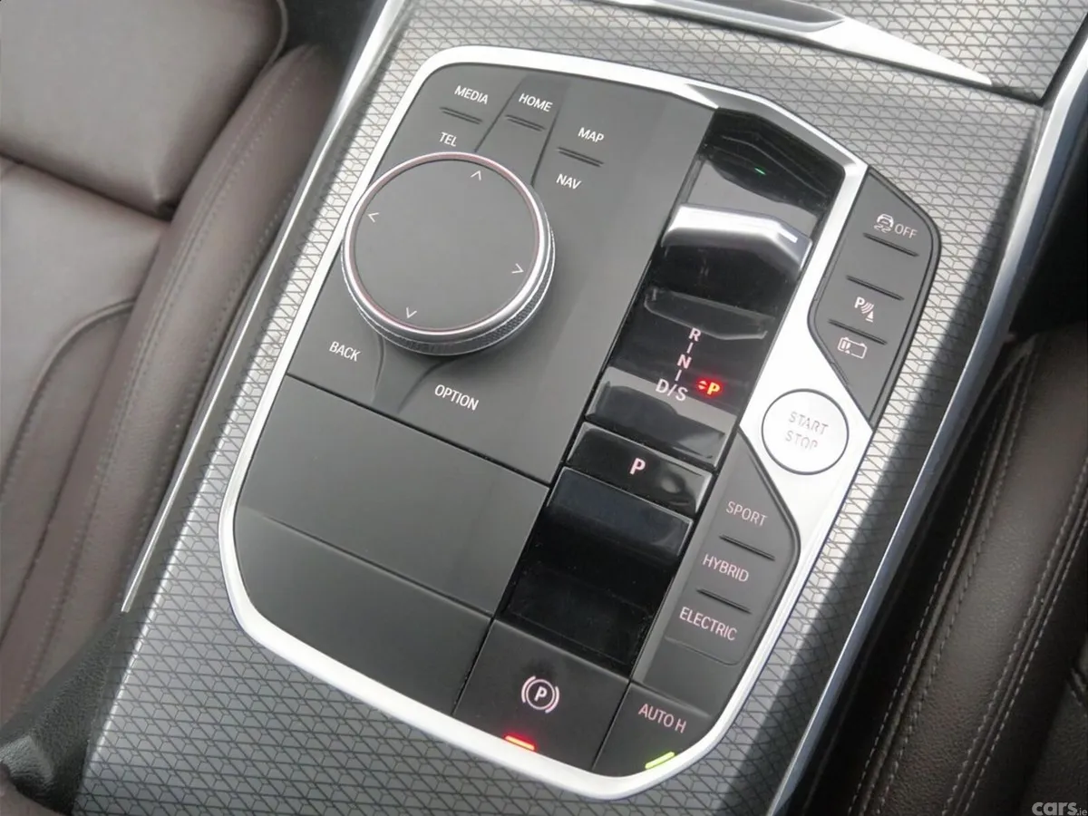 BMW 3-Series Saloon, Petrol Plug-in Hybrid, 2023, Grey