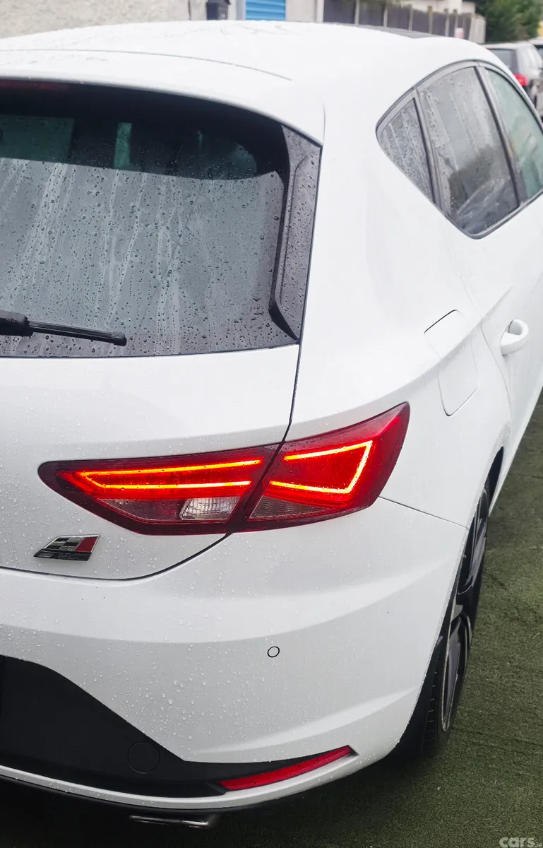 SEAT Leon Hatchback, Petrol, 2017, White