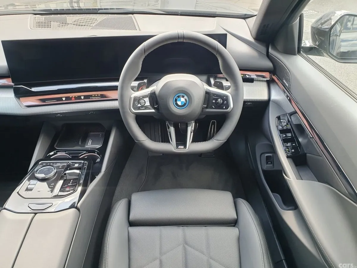 BMW 5-Series Saloon, Petrol Plug-in Hybrid, 2026, Black